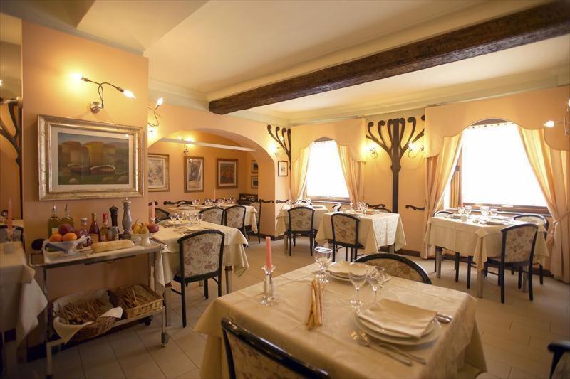 Albergo Badellino Бра Екстер'єр фото
